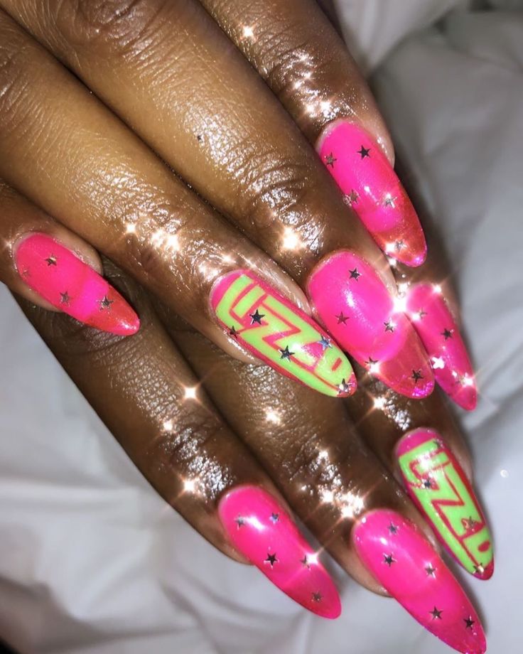 Lizzo Nails, Lizzo Concert, Nails Engagement, Concert Nails, Pink Chrome, New Nail Designs, Purple Jade, Metallic Nails, New Nail Art