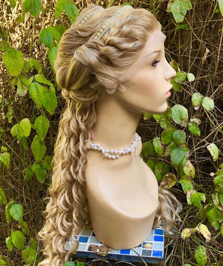 Renaissance Lucrezia Borgia Historical Blonde Lace Front Wig | Etsy Victorian Era Hairstyles, Gala Hair, Fairytale Hair, Historical Hairstyles, Night Hair, Medieval Hairstyles, Lucrezia Borgia, 60s Hair, Portfolio Project