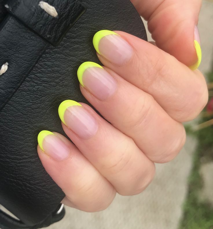 Tan And Neon Yellow Nails, Highlighter Yellow French Tip Nails, Nude And Neon Yellow Nails, Neon Yellow Tips Nails, Yellow Nails French Tip, Neon Yellow French Tip, Neon Yellow French Tip Nails, Yellow Tip Nails, Neon Tip Nails