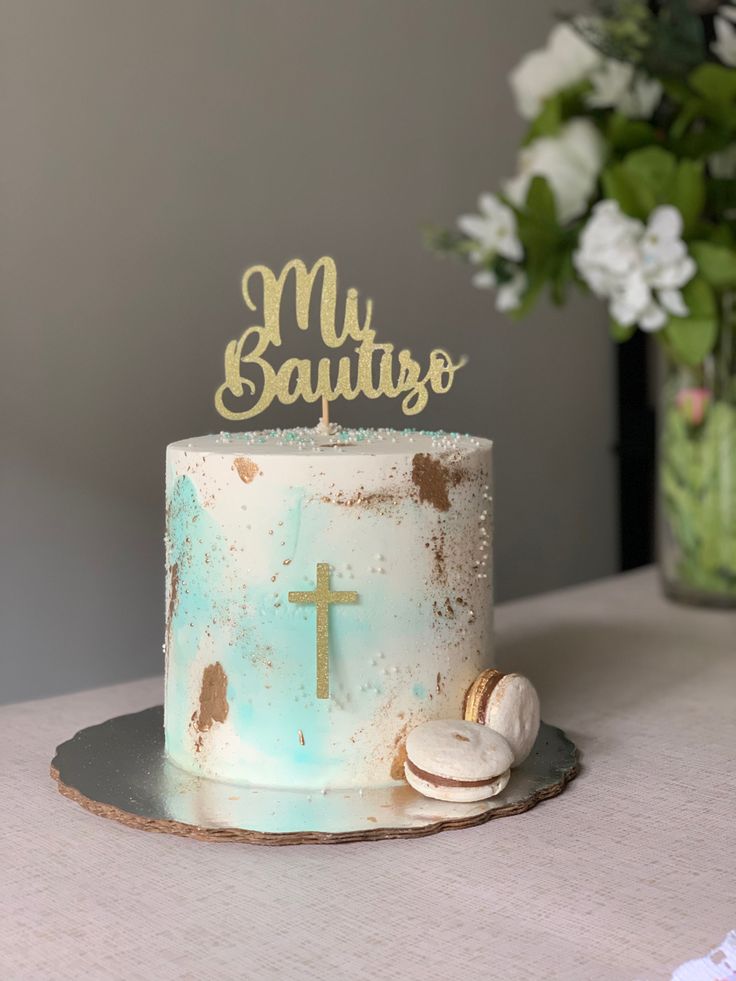 Baptism cake for boys blue baptism cake Baptismal Cake Boy Simple, Blue Baptism Cake, Cake Baptism, Baptism Cake Boy, Cake Macarons, Christening Cake Boy, Minnie Mouse Birthday Theme, Cake Elegant, Simple Cake