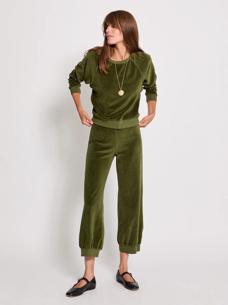 The Tosk Harem Pants in Velour – Suzie Kondi Suzie Kondi, Raglan Top, Olive Green, Harem Pants, Must Haves, High Waist, Lounge Wear, High Waisted, Key