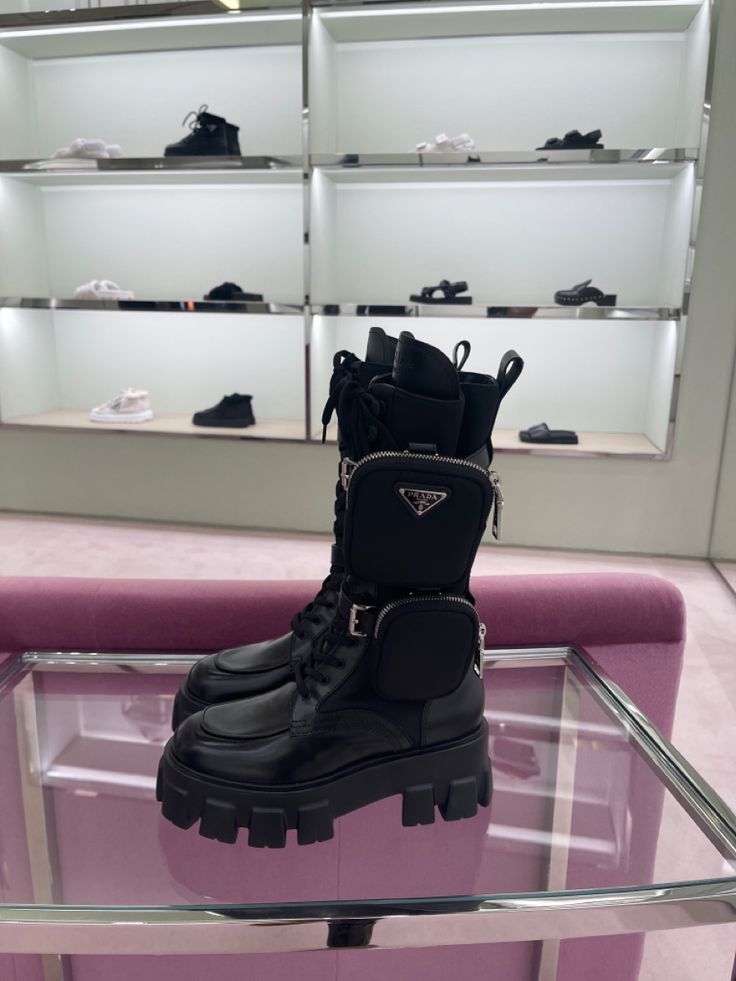 Prada Boots Aesthetic, Prada Boots Outfit, Aesthetic Ropa, Girly Lifestyle, Prada Boots, Baking Packaging, Luxury Lifestyle Fashion, Casual Trainers, Cute Sneakers