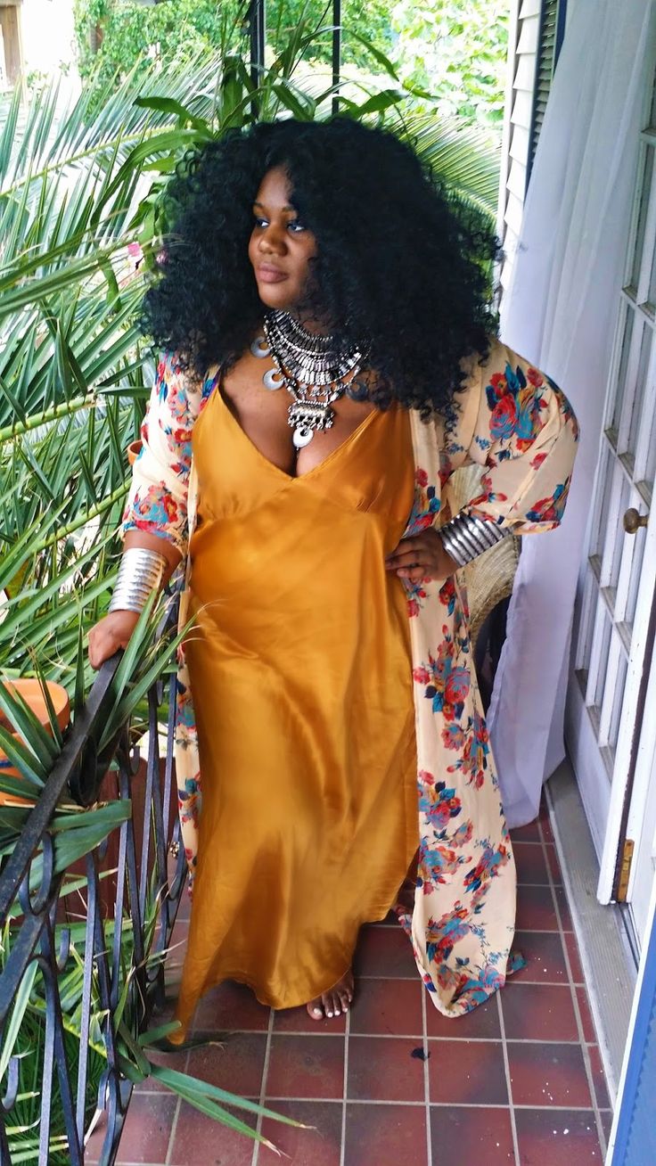 Amarachi Ukachu: Bohemian Vibes Afro Boho Fashion, Curvy Boho, Afro Punk Fashion, Plus Size Bohemian, Bohemian Style Clothing, Fashion 90s, Bohemian Vibes, Earthy Outfits, Boho Style Outfits