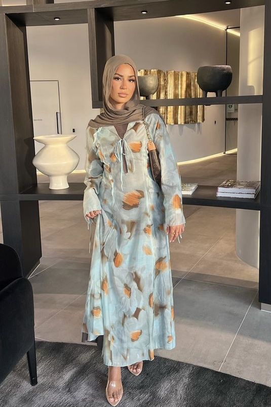 Muslim Summer Outfits, Dress Outfit Hijab, Summer Outfits Muslim, Dinner Outfits Black, Dinner Outfits Black Women, Hijab Beach, Modest Outfits Muslim, Outfits Muslim, Outfits Black Women