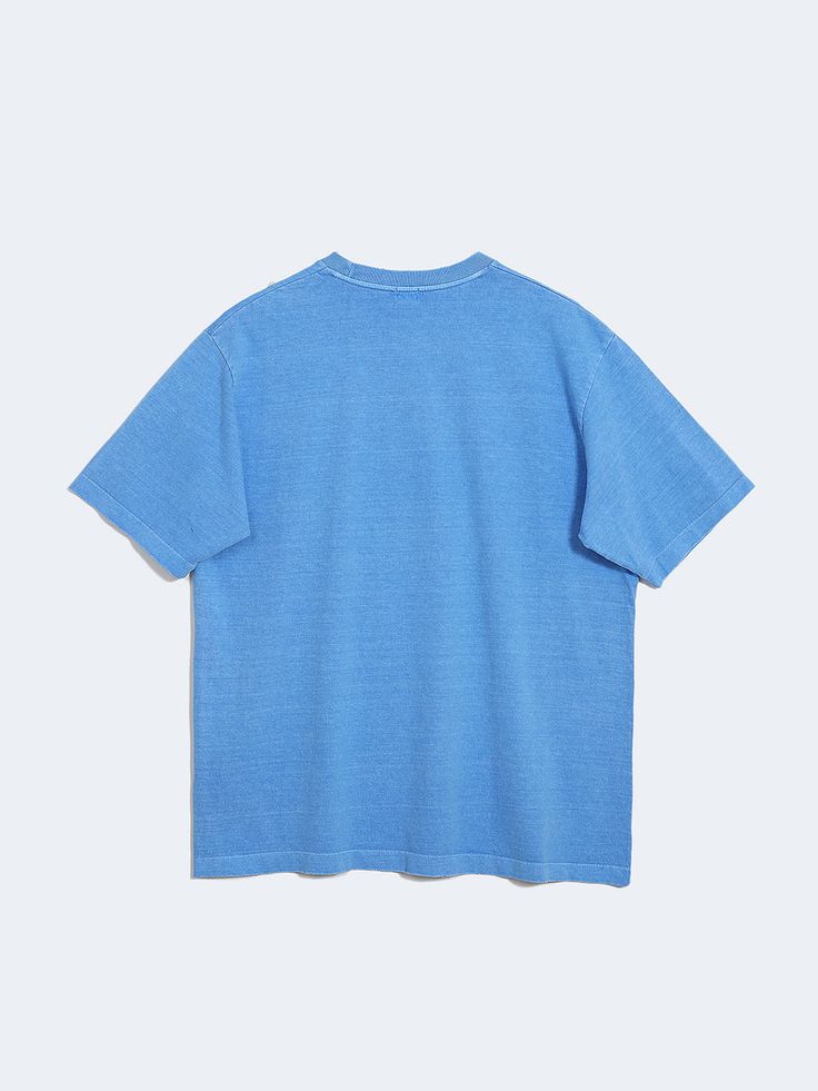 Editor's NotesThis simple basic T-shirt is finished with sun-dyed washing featuring subtle distressed effect at the edges. Wear it for adding a hint of vintage feel to your look.- Ribbed crew neck- Drop shoulder- Short sleeves- Oversized fitMeasurements (in.)M / L- Shoulder: 19.9 in. / 20.3 in.- Chest: 23.6 in. / 24.2 in.- Sleeve Length: 9.4 in. / 9.8 in.- Total Length: 28.0 in. / 28.3 in.Composition & Care- 100% Cotton- Due to character of washing technique, each item may have different dam Relaxed Fit Washed Blue T-shirt, Light Washed Cotton T-shirt, Light Wash Washed Cotton T-shirt, Blue Washed Relaxed Fit T-shirt, Washed Blue Cotton T-shirt With Relaxed Fit, Medium Wash Cotton Crew Neck T-shirt, Washed Blue Relaxed Fit T-shirt, Summer Relaxed Fit Medium Wash T-shirt, Washed Blue Cotton T-shirt