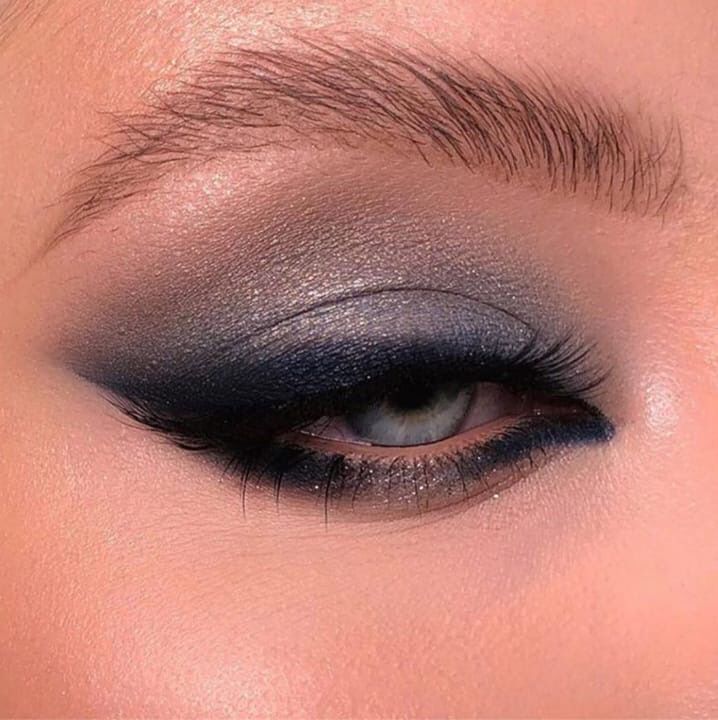 Make Up Bleu, Eye Makeup Inspo, Blue Makeup Looks, Web 1, Make Up Inspiration, Swag Makeup, Eye Makeup Pictures, Ethereal Makeup, Makeup Eye Looks