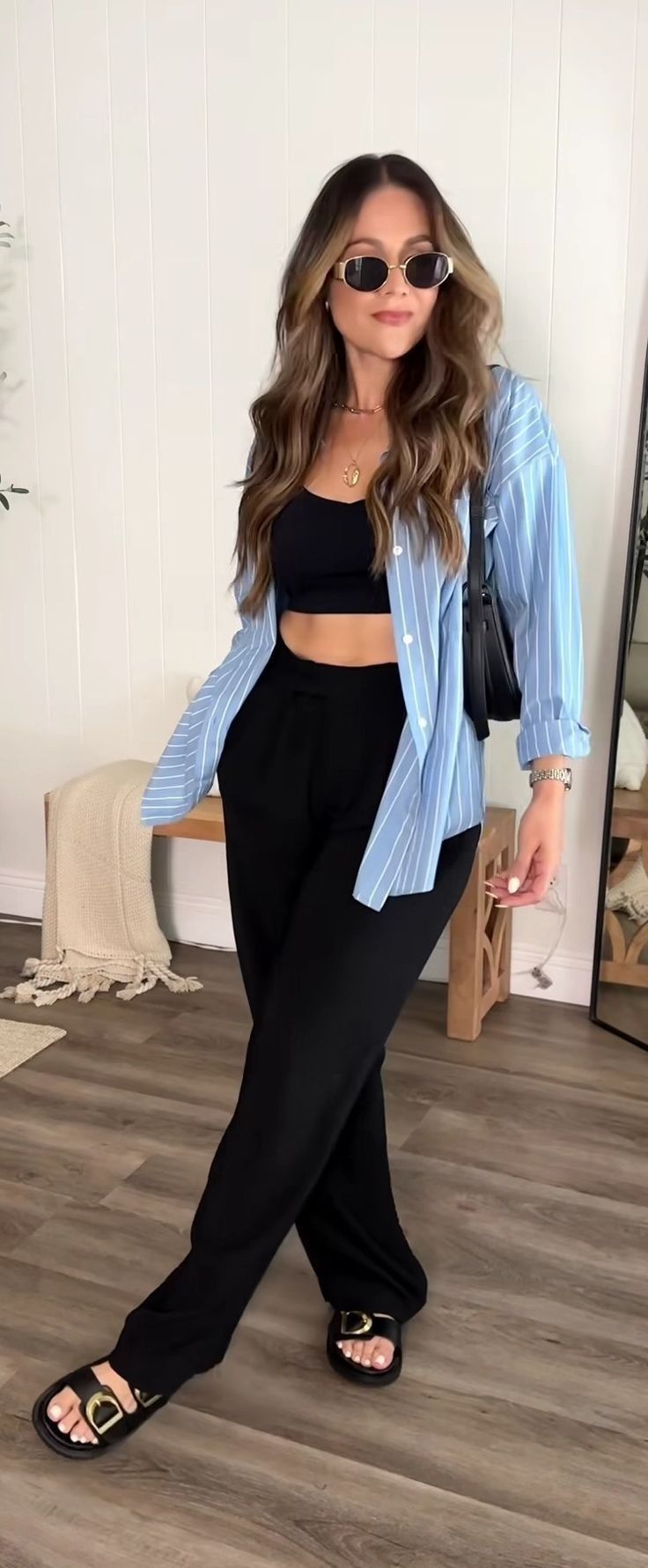 Outfits For Painting Date, Black Casual Outfit Summer, Eilyn Jimenez Style, Comfy Fair Outfits, Another Self Ada Outfits, Las Vegas Outfit Casual, Office Comfy Outfit, Movie Date Night Outfit Casual, Bbq Outfit Ideas Fall