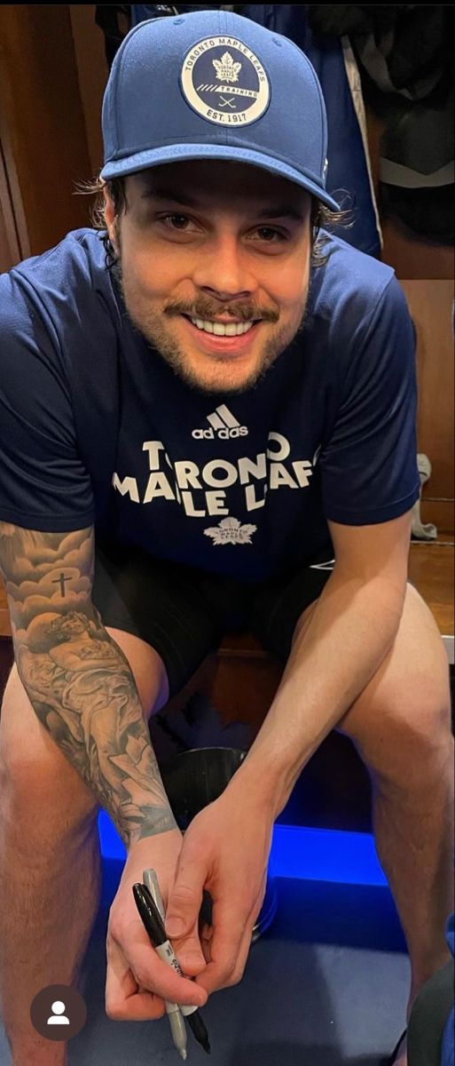 Austen Matthews Hockey, Auston Matthews Snapchat, Auston Matthews Funny, Auston Matthews Tattoo, Jt Tattoo, Auston Mathews, Maple Leafs Wallpaper, Austin Matthews, Cute Hockey Boys