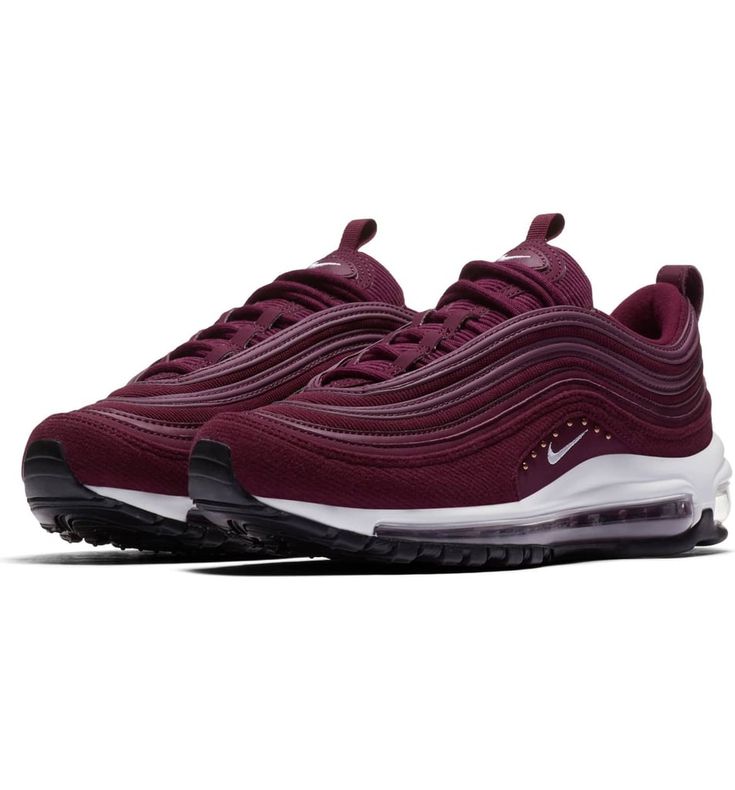 Nike Air Max 97 SE Sneaker Nike Tenis, Women Wedges, High Heels Classy, Chic Sneakers, Air Max Shoes, Nike Shoes Air Max, Nike Sneaker, Nike Air Max For Women, Nike Air Max 97