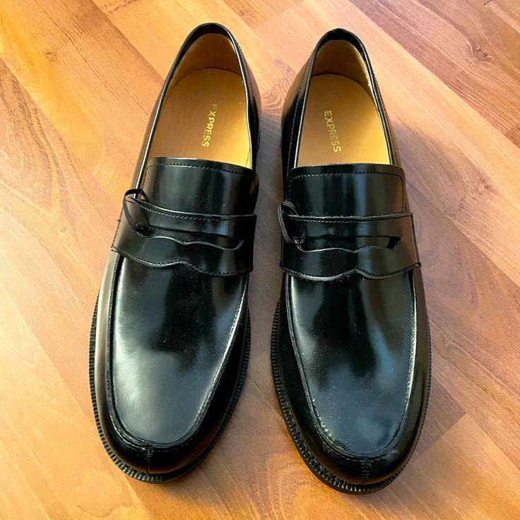 Never Worn Size 10 Black Moc Toe Oxfords For Semi-formal Occasions, Black Slip-on Oxfords With Plain Toe, Black Dress Shoes With Rubber Sole For Business Casual, Black Moc Toe Leather Shoes For Work, Black Slip-on Shoes For Business Casual, Black Slip-on Moc Toe Oxfords, Black Plain Toe Dress Shoes For Business Casual, Black Slip-on Dress Shoes For Office, Black Casual Loafers With Goodyear Welt