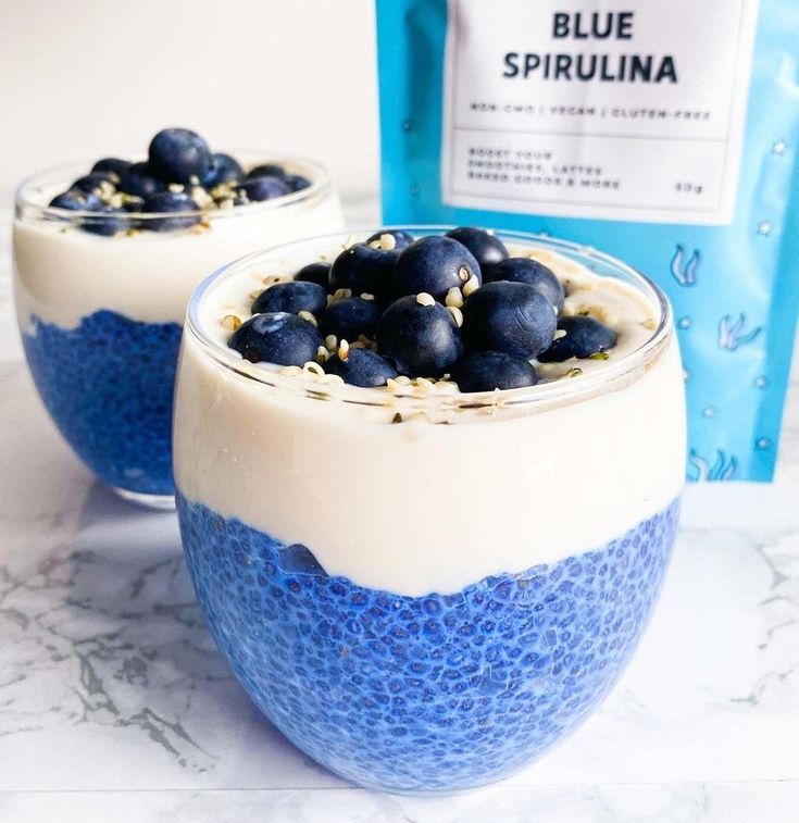 blue spirulina Spirulina Chia Pudding, Spirulina Recipes, Hemp Seed Recipes, Spirulina Smoothie, Candida Diet Recipes, Chia Seed Recipes Pudding, Chia Recipe, Coconut Chia Pudding, Blue Spirulina