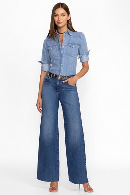 The Lumiere Wide Leg Jean offers a perfect blend of comfort and style with its wide-leg design and vintage wash. These jeans feature a classic five-pocket style and a front fly closure for a secure fit. Whether you're dressing up or down, these jeans provide a flattering silhouette and versatile wear. Johnny Was Women's Lumiere Wide Leg Jean in Vintage Blue, Size 28 Shoes Boot, Woman Pants, Boho Denim, Denim Clothing, 2024 Style, California Cool, Fashion 2024, Leg Design, 2024 Fashion