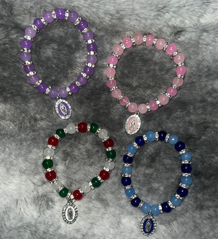 These bracelets are excellent to give to someone as a gift or to keep for yourself. There's an option available if bracelet is for a kid/toddler please be sure to choose it as your option when choosing bracelet type. SPANISH  Si una pulsera es para un niño chickito asegúrese de hacérmelo saber y elegir como opción al elegir el tipo de pulsera. Mexican Beaded Bracelets, Mexican Bracelets Handmade, Mexico Bracelets, Bracelets Mexican, Evil Eye Jewelry Bracelet, Mexican Bracelets, Pretty Jewelry Necklaces, Mexican Jewelry, Diy Bracelets Patterns