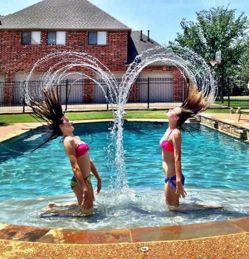 Best Friend Fotos, Bff Pics, Photos Bff, Pool Picture, Best Friend Photography, Shotting Photo, Best Friend Photoshoot, Bff Photoshoot, Foto Tips