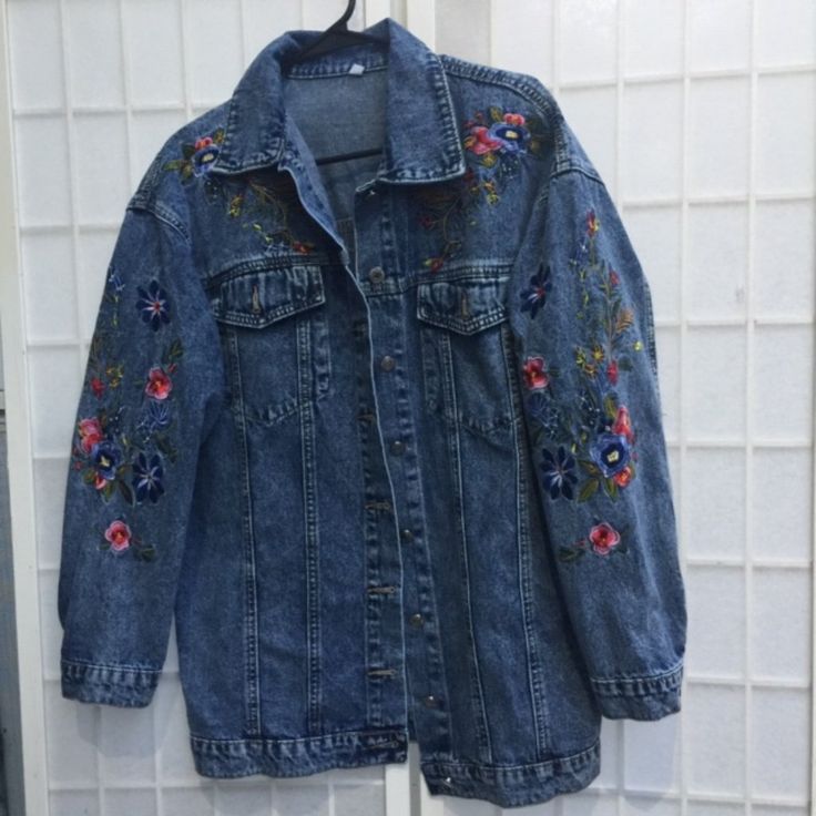 Color: Blue Medium Wash Size: Small (S) Condition: New Without Tag, Unused, No Notable Flaws Or Wear. Measurement: Bust: 44.9 Inch, Length: 29.5 Inch, Sleeve Length: 20.5 Inch, Cuff: 10.2 Inch. Embroidered Jean Jacket, Embroidered Jeans, Denim Jacket Women, Jean Jackets, Jean Coat, Jean Jacket, Denim Jacket, Jackets & Coats, Jackets For Women