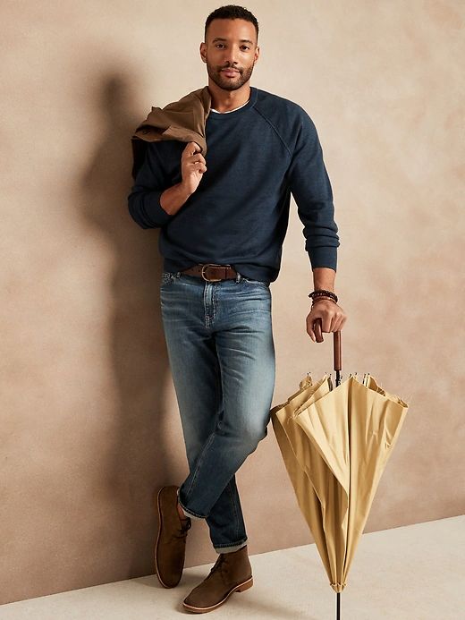 Italian Merino Crew-Neck Sweater | Banana Republic Mens Prom Outfit, Mens Business Casual Outfits, Prom Outfits, Men Fashion Casual Outfits, Business Casual Men, Mens Fall, Business Casual Outfits, Looks Style, Men's Accessories