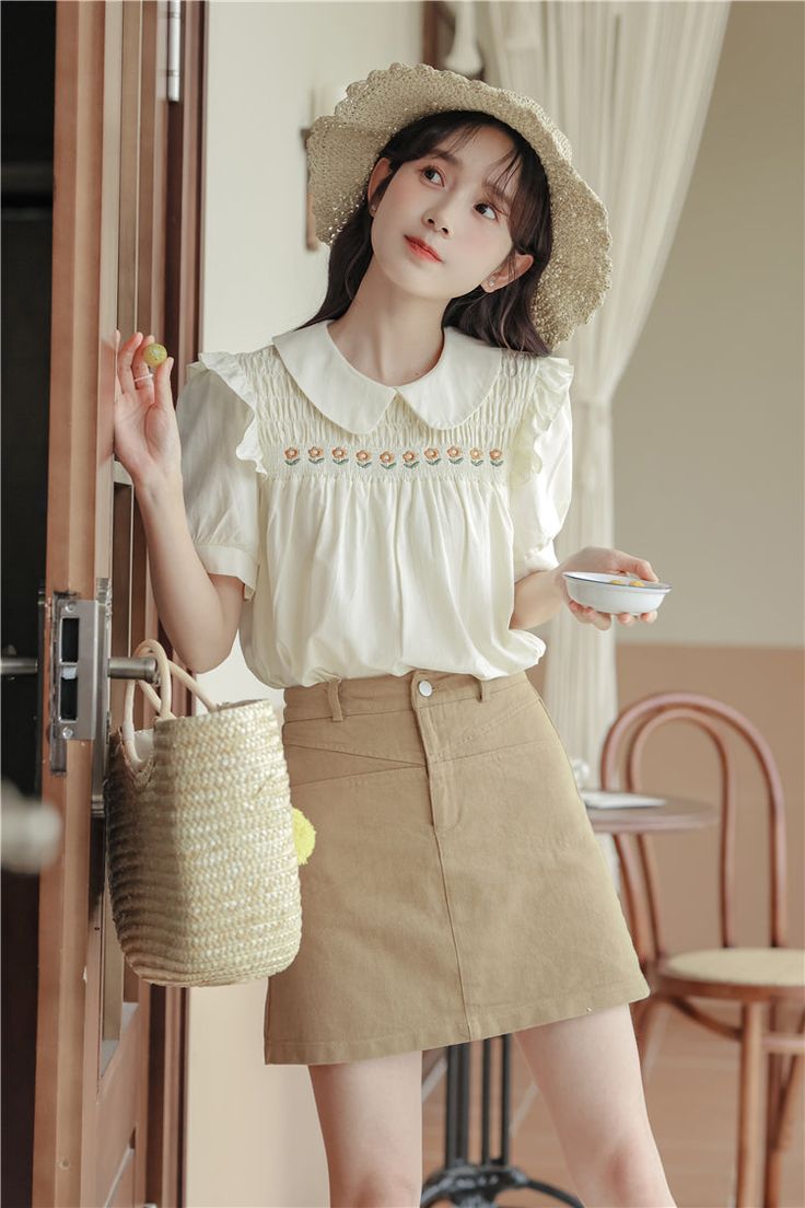 Cottagecore Blouse, Daisy Chain, Shoe Gifts, Overall Dress, Pan Collar, Sweater Blouse, Peter Pan Collar, Cardigan Jacket, Short Sleeve Blouse