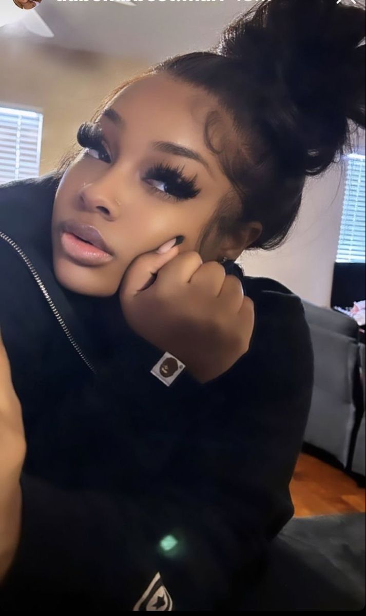 Lashes Fake Eyelashes, Pretty Lashes, Lash Extensions Styles, Wispy Lashes, Looks Black, Foto Ideas Instagram, Baddie Hairstyles, Face Card, Pretty Selfies