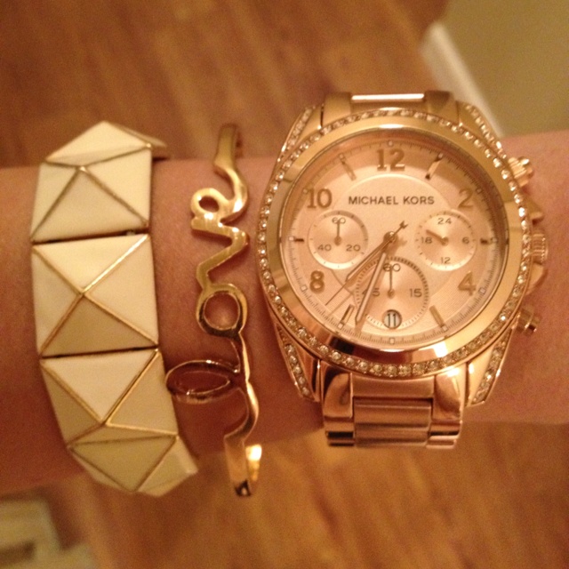 Arm candy Mk Watch, Candy Jewelry, Wrist Candy, Arm Party, Rose Gold Watch, Love Bracelets, Arm Candy, Bracelet Stack, Michael Kors Watch