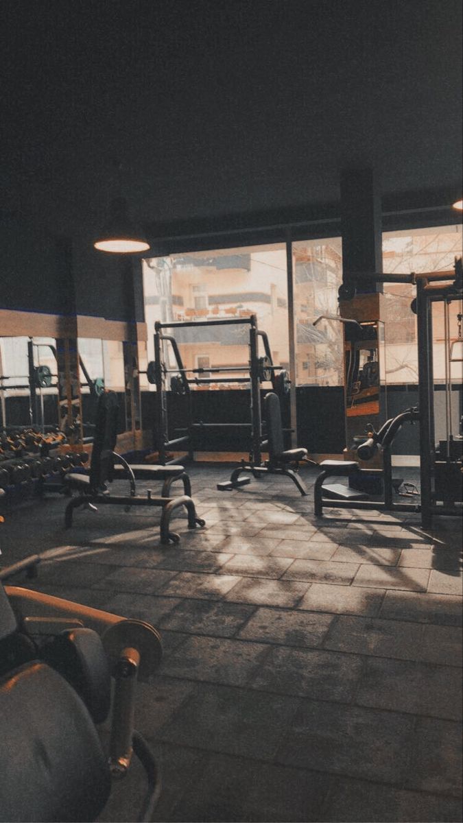 Looking for a refreshing workout routine? Try out this cool workout wallpaper! Background Gym Images, Cool Gym Wallpaper, Gym Aesthetic Background, Gym Cover Photos, Preppy Gym Background, Gym Photo Aesthetic, Gym Asethic Wallpaper, Old Gym Aesthetic, Sport Wallpaper Fitness