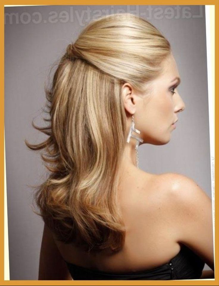 Bridal Hair Half Up Medium, Bride Hairstyles For Long Hair, Updos Hair, Prom Styles, Partial Updo, Mother Of The Groom Hairstyles, Bridal Hair Half Up, Diy Wedding Hair, Wedding Hairstyles Medium Length