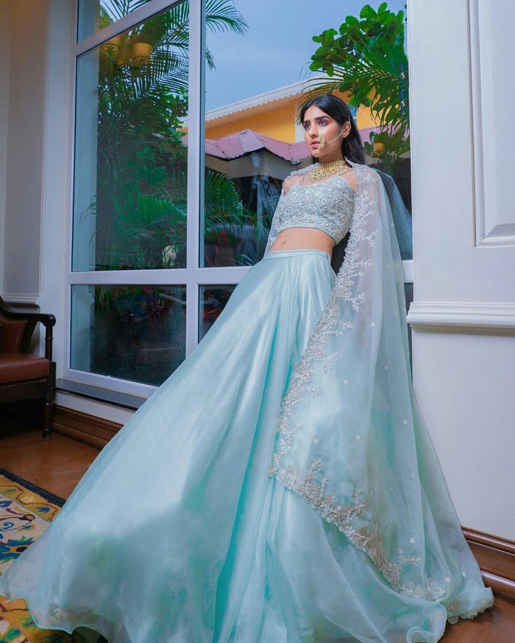 Lehnga For Grooms Sister, Light Blue Lehenga, Sky Blue Lehenga, India Traditional Dress, Gaur Nitai, Dupatta Designs, Lehenga Pattern, Lehenga Design, Simple Lehenga