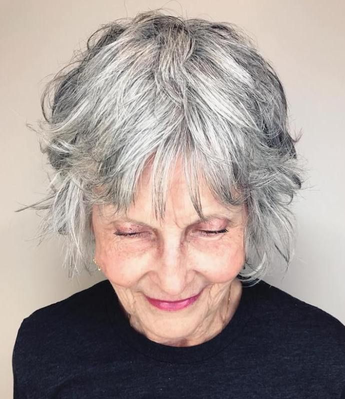 Short Salt-And-Pepper Hairstyle For Women Over 60 Messy Hairstyles For Women, Short Shaggy Haircuts, Textured Haircut, Short Hair Images, Shaggy Short Hair, Over 60 Hairstyles, Hairstyles For Women Over 60, Short Shag Hairstyles, Corte Bob