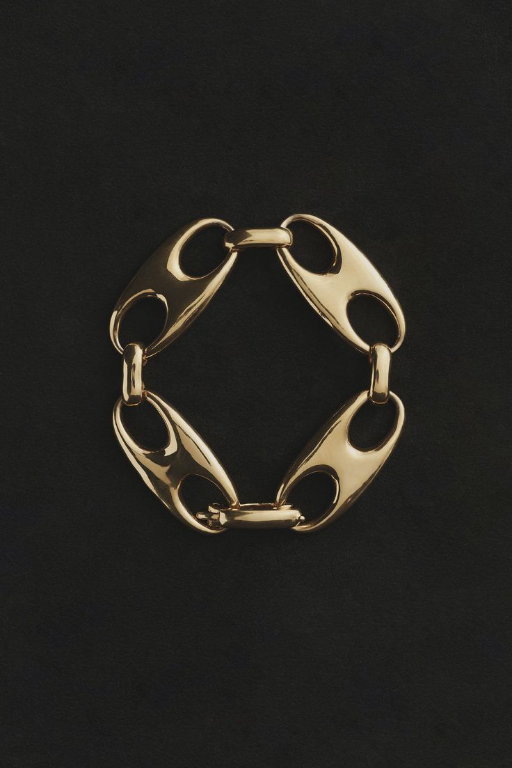 Grandfather Chain Bracelet | Sophie Buhai Designer Metal Chain Bracelets, Luxury Bangle Bracelet With Solid Link Construction, Modern Link Bracelets With Polished Finish, Luxury Gold Bracelet With Oval Link, Luxury Gold Oval Link Bracelet, Designer Yellow Gold Metal Bracelets, Designer Jubilee Bracelet Jewelry In Metal, Designer Metal Jubilee Bracelet, Modern Oval Link Chain Bracelet With Bracelet Strap