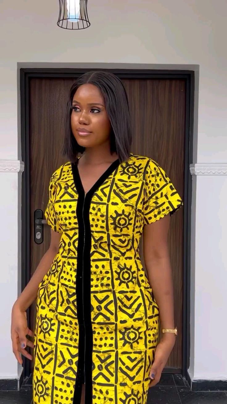 Womens Ankara Dresses, Simple Gown Styles For Ankara, Free Ankara Styles For Women, Short Ankara Free Gown Styles, Simple Gown For Women, Simple African Dresses Casual, Simple Ankara Gowns For Women, Ankara Free Gown Styles For Women Short, Simple Ankara Gown Styles For Women