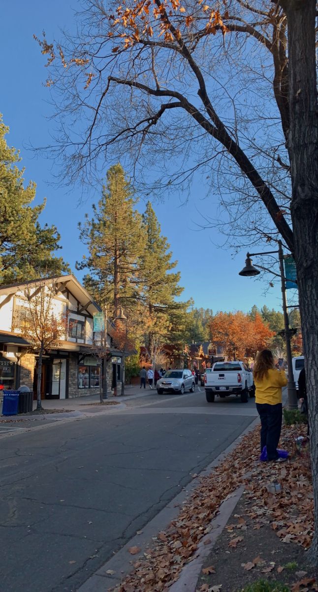 big bear lake california California Fall Aesthetic, Big Bear Lake Summer Outfits, Big Bear Aesthetic, Autumn In California, Big Bear California Aesthetic, Fall In Southern California, Big Bear California Fall, California Halloween, Big Bear Lake California Fall