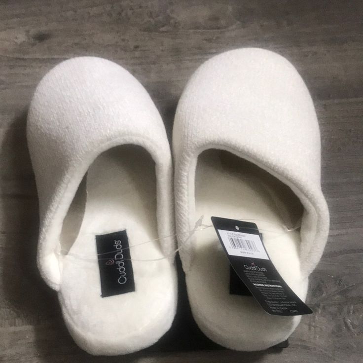 Cuddl Duds Slippers. White Indoor Slippers For Spring, White Closed Toe Slippers With Cushioned Footbed, Comfy White Slippers With Textured Footbed, Comfy White Closed Toe Slippers, Comfortable White Slippers With Soft Sole, White Comfortable Slippers With Soft Sole, White Slippers With Textured Footbed And Round Toe, White Textured Footbed Slippers With Round Toe, White Playful Indoor Slippers