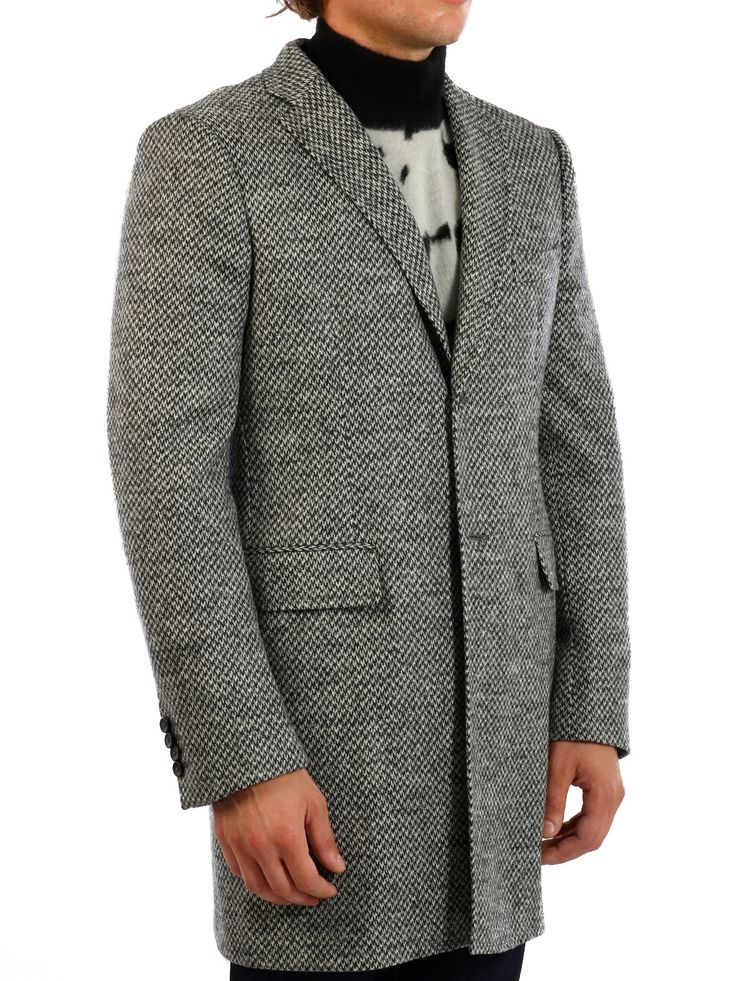 Gray wool coat, single-breasted model with two-button closure. Side pockets with flap. The model is 1.85 cm tall and wears size 48 Size nationality: IT  Product number: 38550691  Product code: 01C04017078U900  Composition: 100% wool Semi-formal Shawl Collar Winter Outerwear, Single Breasted Wool Tweed Jacket For Business Casual, Winter Tailored Single Button Suit, Gray Long Wool Coat For Business, Business Wool Coat Single Breasted, Winter Business Wool Coat With Single Button, Single Button Wool Coat With Lapel Collar For Business, Single Breasted Wool Coat For Business, Gray Long Sleeve Wool Coat For Formal Occasions