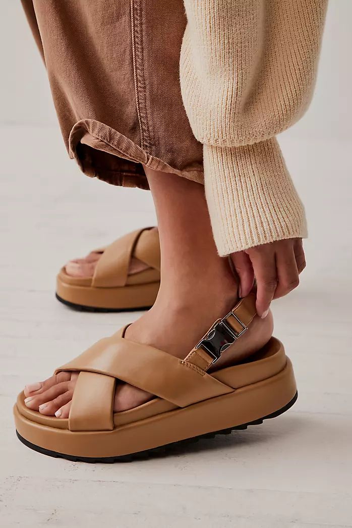 Edgy Sandals, Urban Shoes, Shoes Boots Heels, Sporty Sandal, Heels Sneakers, Hiking Sandals, Cute Heels, Brown Flats, Shoe Inspiration