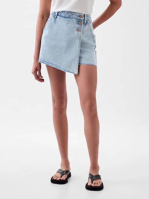 Denim Wrap Mini Skort | Gap Black Women Business Attire, Fall Festival Outfit, Casual Spring Outfits, Denim Wrap Skirt, Skirt Outfits Summer, Italian Summer Outfits, Whimsical Dress, Business Attire Women, Spring Outfits Dresses