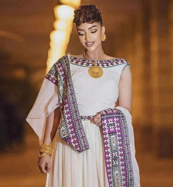 Tradional habesha dress Modern Habesha Kemis, Eritrean Dress, Habesha Dress, Habesha Kemis, Dress Clothes For Women, Favorite Outfit, Beauty Book, Art Collection, Dress Outfits