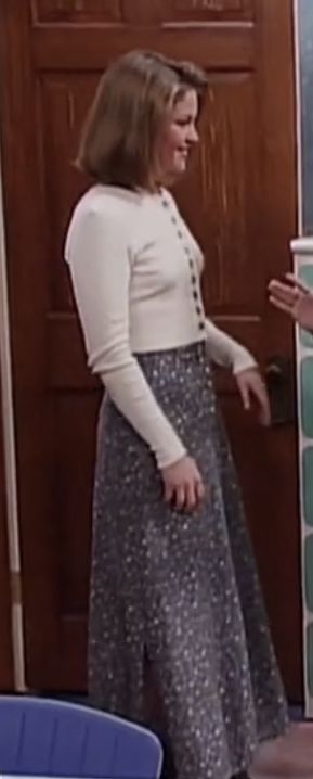 90s Dj Tanner Outfits, 90s Full House Outfits, 90s Fashion Full House, Aunt Becky Full House Outfits, Full House Aunt Becky, 90s Southern Fashion, Dj Tanner Full House Outfits 90s, 80s Conservative Fashion, Do Tanner Outfits