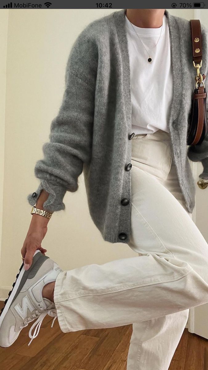 Old Money Summer Outfits, Vestiti In Jeans, Old Money Summer, Mode Casual, Looks Street Style, Women Outfit, Quiet Luxury, 2023 Fashion, Looks Chic