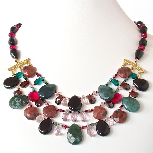 This gorgeous gemstone statement necklace is brimming with luxurious semi-precious drops. Buy this striking handmade onyx and rose quartz knockout today. Pear Shaped Diamond Necklace, Gold Leaf Necklace, Feminine Necklace, Diamond Cross Pendants, Gold Diamond Necklace, Handmade Beaded Jewelry, Leaf Jewelry, Valentines Necklace, Teardrop Necklace