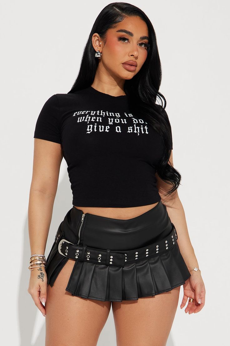 Available In Black. Crew Neck Short Sleeve Front Screen Stretch Disclaimer: Due To The Printing Process A Difference In Saturation May Occur. Each Garment Is Unique. 95% Cotton 5% Spandex Imported | Everything Is Great Tee Shirt in Black size Small by Fashion Nova Fashion Nova Outfits Baddie, Stephanie Rao, Urban Fashion Trends, Fashion Nova Outfits, Busty Fashion, Jeans Cargo, Tee Shirt Print, Mini Fashion, Graphic Tees Women