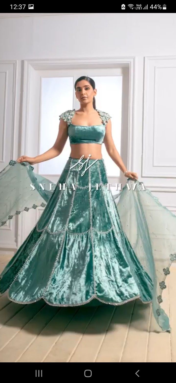 Velvet Half Saree, Modest Blouse Designs For Lehenga, Welwet Lehenga Design, Velvet Crop Top Designs For Lehenga, Velvet Blouse Lehenga, Latest Lehenga Designs 2020, Velvet Lehenga Blouse, Velvet Lehenga Designs, Chickenkari Lehenga