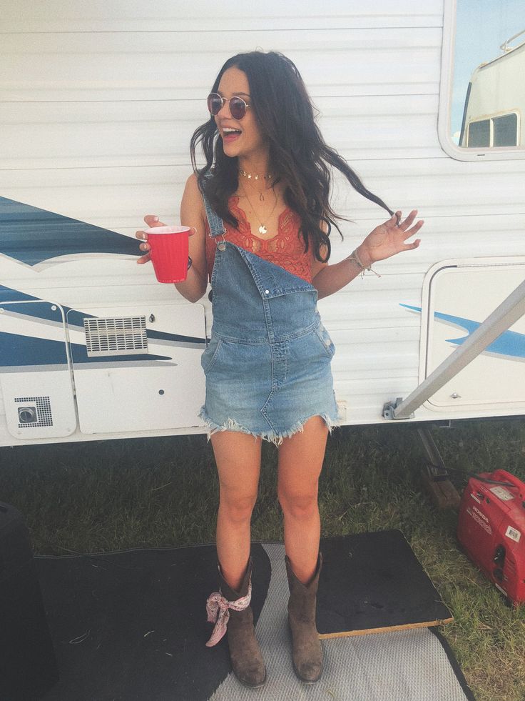 Country Concert Outfit Jean Skirt, Denim Skirt Country Concert Outfit, Mini Skirt Country Outfit, Country Concert Outfit With Bandana, Stagecoach Mary, Maddie & Tae, Nashville Outfits, Country Girl, Country Girls