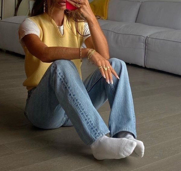 Rainy Day 90s Outfit, 23 Fashion, Fire Fits, School Fits, Indie Outfits, Yellow Sweater, Mode Inspo, Mode Vintage, Fit Check