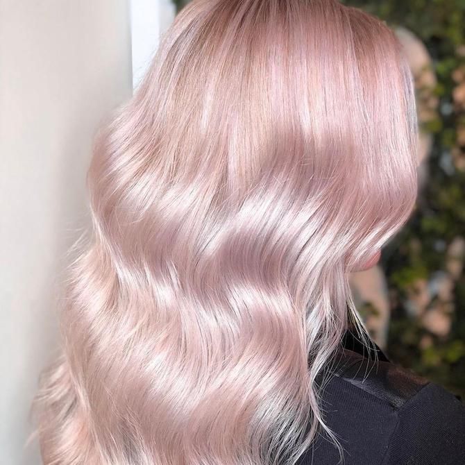 This pink-tinted platinum blonde by Stylist Kostyle is a pastel hair dream come true. From blonde to blush pink, discover more pink blonde hair ideas on our blog - click for more. Blonde Hair Pink Undertones, Titanium Rose Hair, 12 Braids, 2013 Hairstyles, Cabelo Pin Up, Blond Rose, Baby Pink Hair, Pastel Pink Hair Color, Frozen 2013