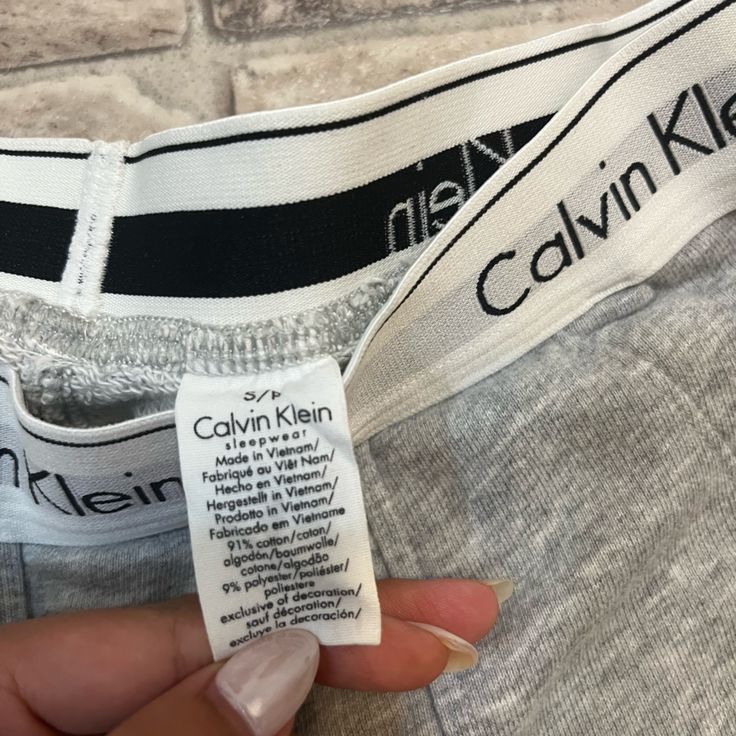 In Excellent Condition Never Worn Calvin Klein Cotton Bottoms With Elastic Waistband, Stretch Cotton Calvin Klein Bottoms, Calvin Klein Stretch Cotton Bottoms, Calvin Klein Fitted Shorts, Calvin Klein Bottoms For Spring Loungewear, Calvin Klein Short Loungewear Bottoms, Calvin Klein Loungewear Shorts, Calvin Klein White Bottoms For Loungewear, Calvin Klein White Loungewear Bottoms