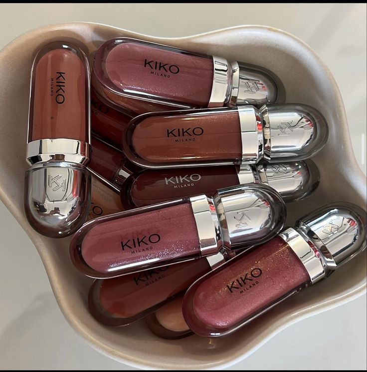 Kiko Lipstick, Makeup Kiko, Gloss Kiko, Fancy Makeup, Kiko Milano, Gloss Lipstick, Lip Products, Makeup Items, It Gets Better