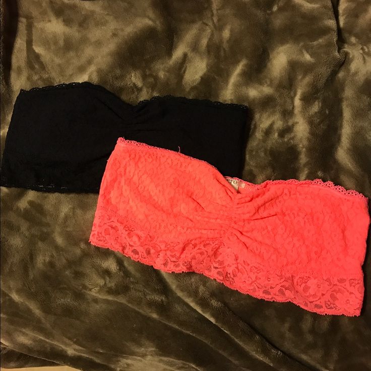 Great Condition, Very Comfy Bandeaus! Fit Size Small To Medium. The Black One I Only Wore A Few Times, And The Pink Is Nwot. Aeropostale Sets, Casual Pink Moisture-wicking Sports Bra, Spring Moisture-wicking Pink Sports Bra, Aeropostale Crop Tops, Aeropostale Long Sleeve Shirts, Bandeaus, Aeropostale, Pink Black, The Pink