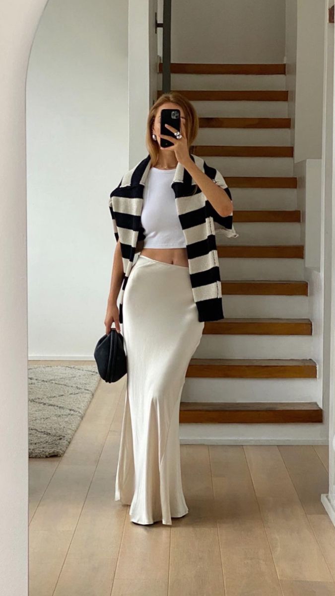 Elegant Streetwear, Estilo Indie, Streetwear Chic, Skandinavian Fashion, High Waisted Maxi Skirt, Streetwear Mode, Womens Maxi Skirts, Looks Street Style, Y2k Outfits