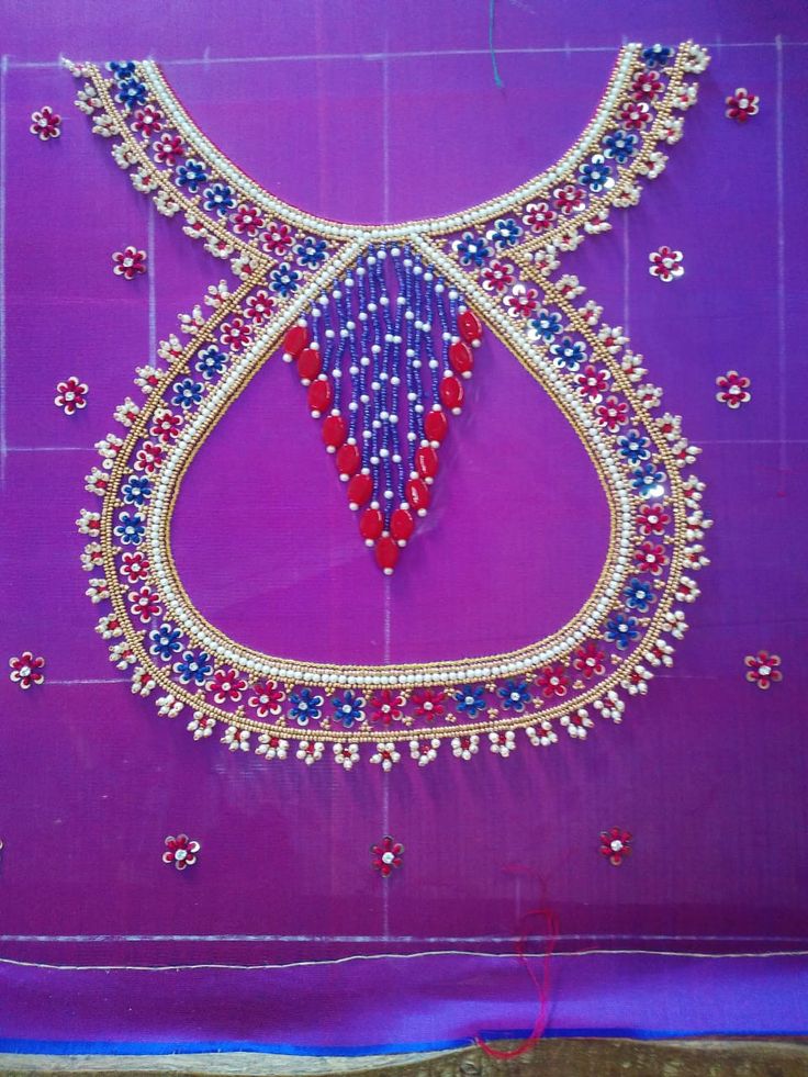 Close Neck Aari Work Blouse, Bridal Maggam Work Blouse Designs, Hanging Blouse, Blouse Boat Neck, Tracing Design, Magam Work Designs, Brocade Blouse Designs, Towel Embroidery Designs, Magam Work