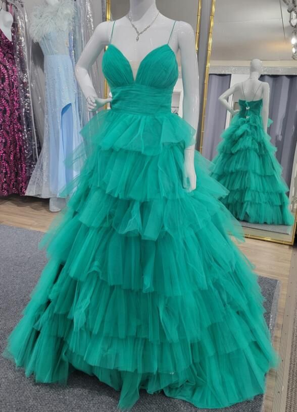 Formal Voluminous Tulle Skirt Dress, Formal Voluminous Tulle Dress, Evening Dress With Fitted Bodice And Tiered Skirt, Tiered Ruffle Evening Dress For Gala, Tiered Ruffle Maxi Dress For Prom Season, Tiered Ruffle Maxi Dress For Prom, Green Tulle Evening Dress With Ruffles, A-line Ruffled Midi Dress For Prom, Evening Dresses For Prom Season With Tiered Skirt