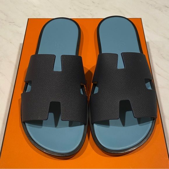 Nib Hermes Izmir Sandals Size 41 Marine Blue Blue Open Toe Slides With Rubber Sole, Blue Sandals With Rubber Sole For Vacation, Luxury Beach Slides With Rubber Sole, Blue Leather Flip Flops For Vacation, Blue Leather Slides For Summer, Blue Leather Slide Sandals, Blue Leather Sole Sandals For The Beach, Blue Sandals With Leather Sole For Beach, Luxury Blue Sandals For Summer